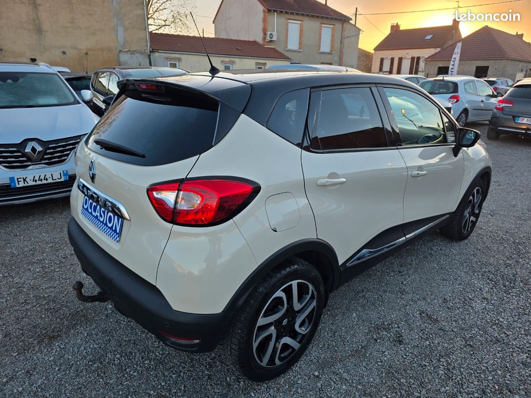 Renault CAPTUR 0.9 TCE 90 CV INTENS (image 4)