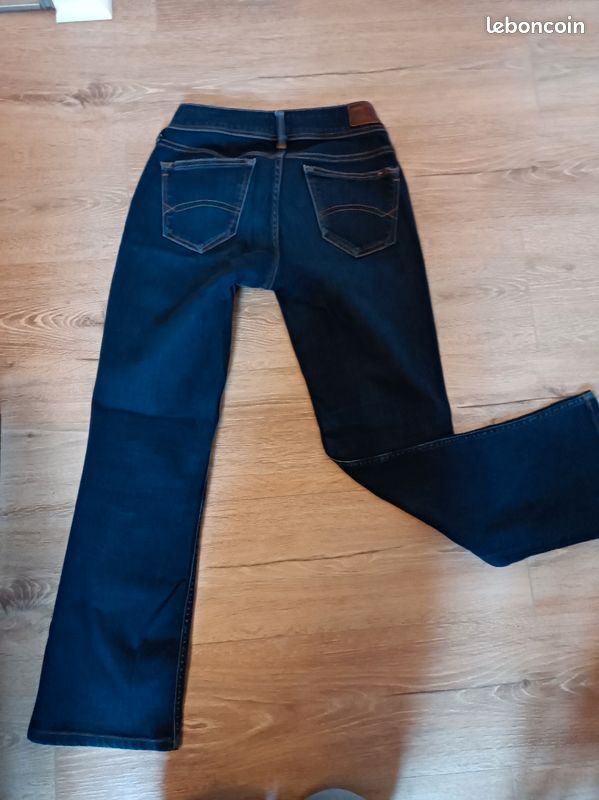 Jeans. Marque Tommy Hilfiger. Taille w29 l34 (image 2)
