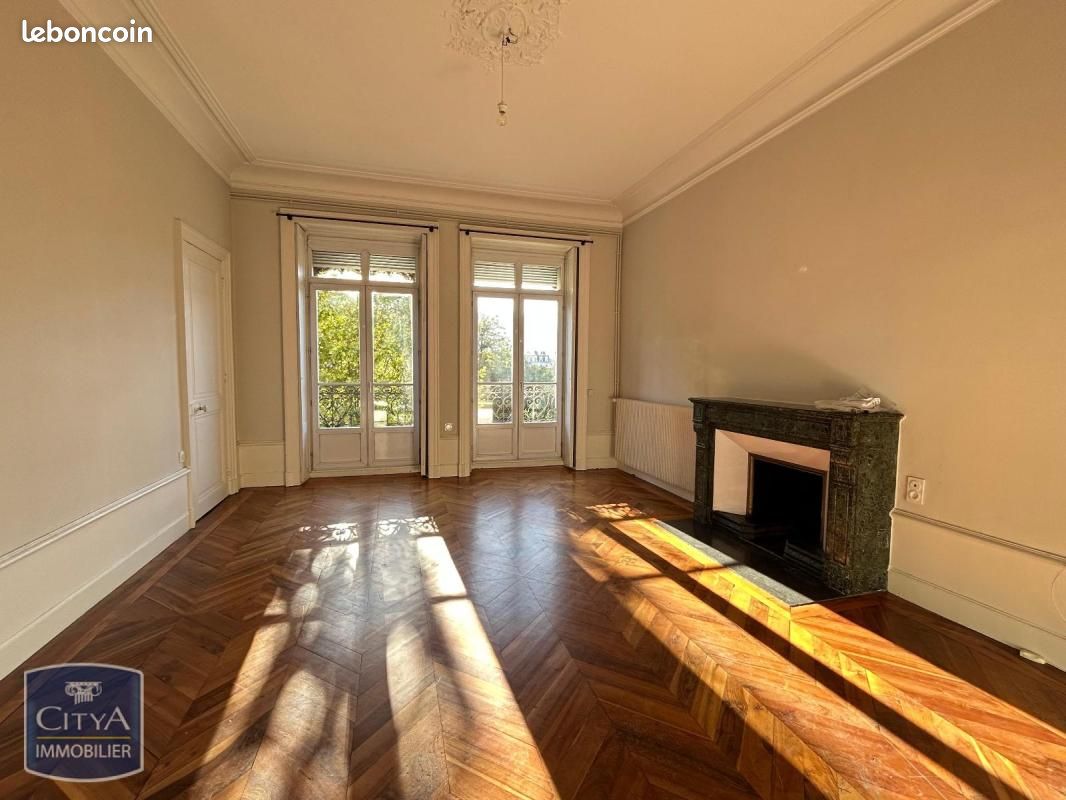 Appartement 5 pièces 144 m² · à Grenoble · 144 m² · 1 485 €/mois
