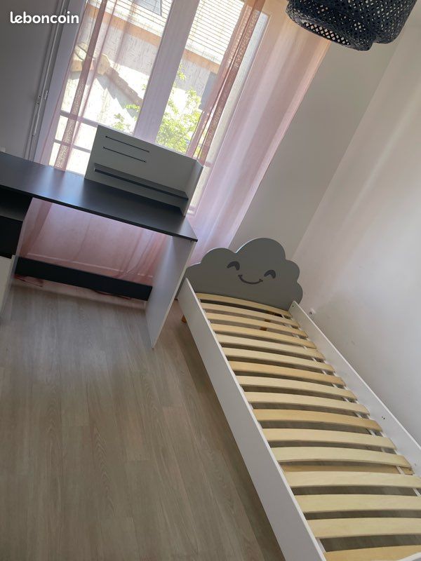 Bureau et lit (image 6)