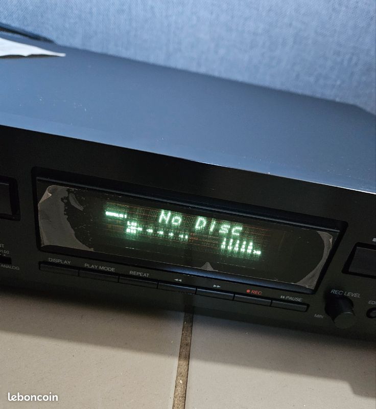 Enregistreur minidisc.
MD-2321.
Onkyo.
Neuf, mais carton hs (image 5)
