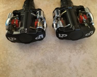 Leatt Pédales Automatiques AllMtn 6.0 Noir | Maciag Offroad