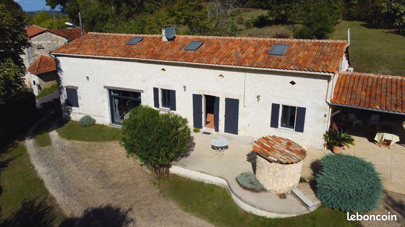Maison 5 pièces 200 m² · à Saint Aulaye-Puymangou · 200 m² · 290 000 €