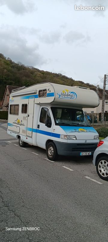 Camping-car Holidays Fiat Ducato 2.5D 1999 – 235 000 km – 5 couchages – Panneau solaire 260 W (image 1)