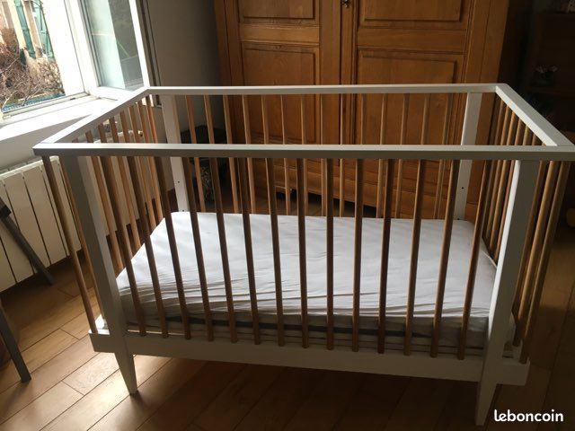 Lit bébé et matelas (image 1)