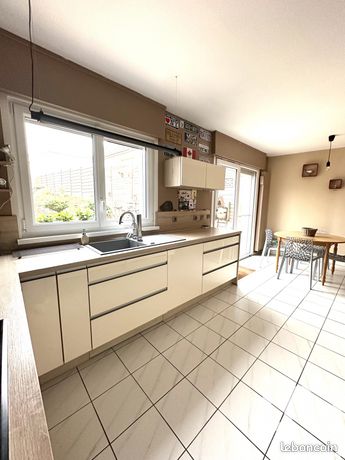 Maison 13 pièces 197 m²