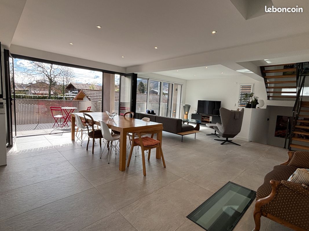 Maison 6 pièces 190 m² · à Divonne-les-Bains · 190 m² · 1 295 000 €