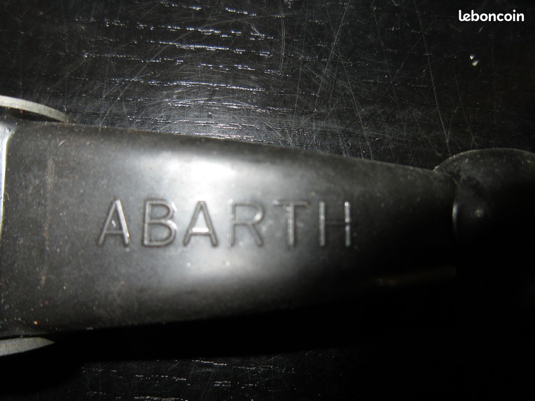 Attaches capot Abarth Vintage neuves (image 2)