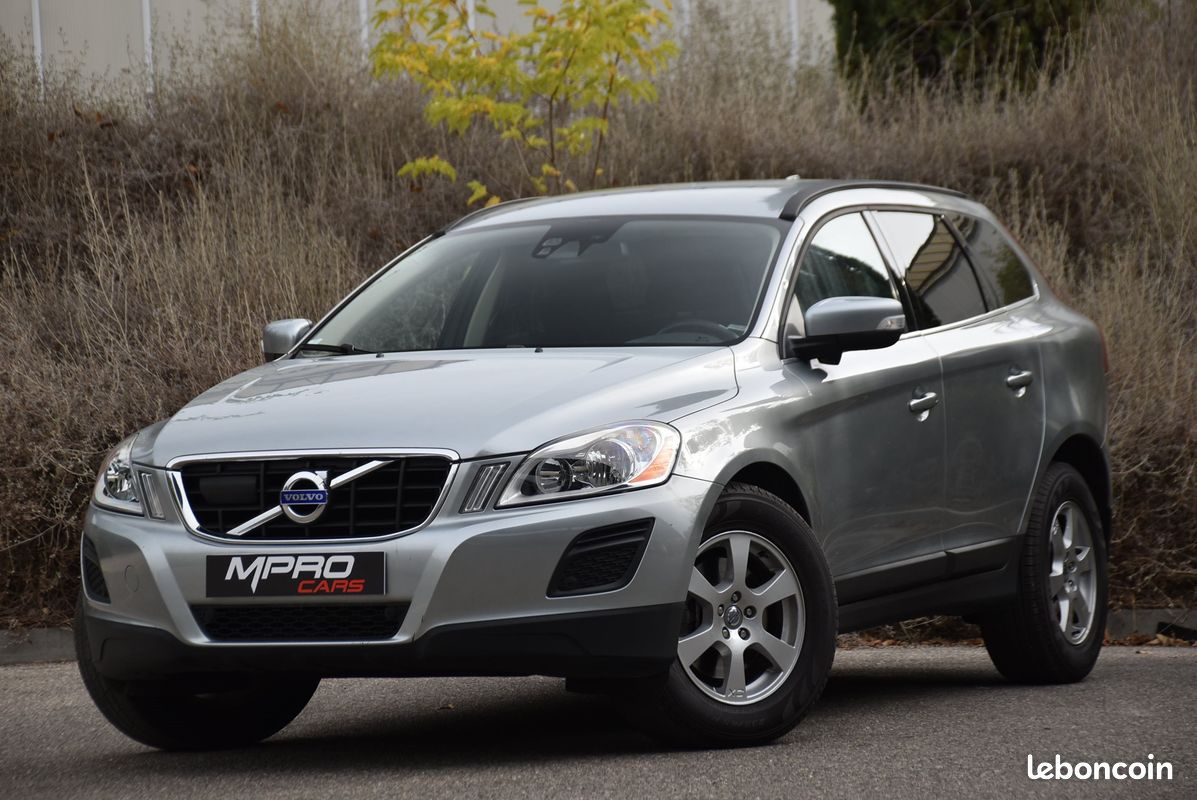 Volvo xc60 d5 awd 205 ch bva geartronic momentum phase 1 (image 1)