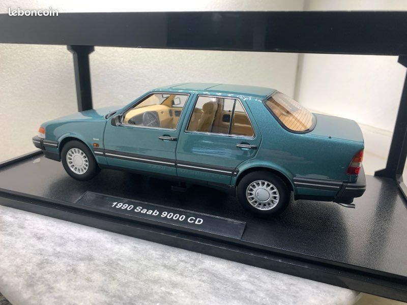 Miniature Robeddie – Saab 99 Verte – Échelle 1/43, White Metal – Fabrication Royaume-Uni