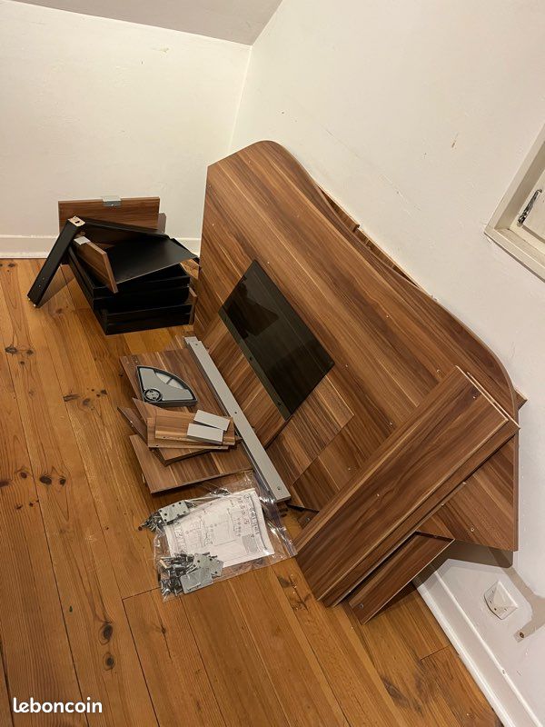 Bureau et chaise (image 6)