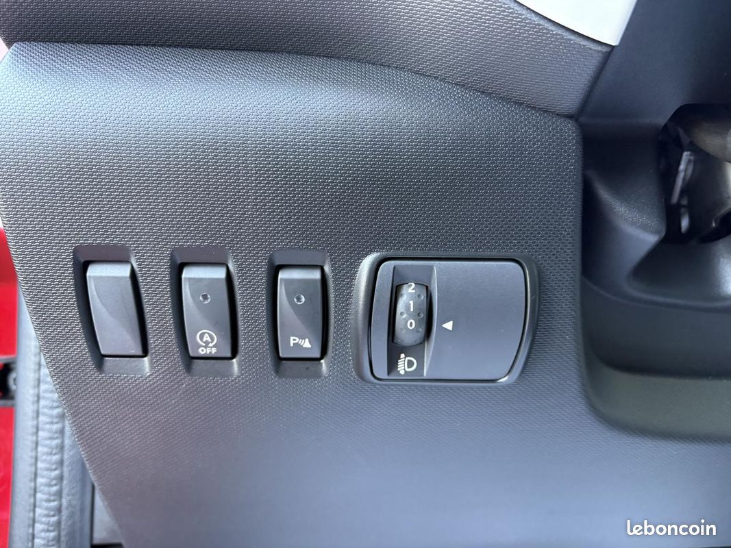 RENAULT TWINGO III 0.9 Energy TCe - 90 E6C BERLINE Intens (image 20)