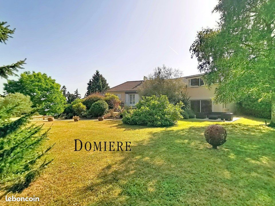 Maison 8 pièces 200 m² · à Sorel-Moussel · 200 m² · 500 000 €