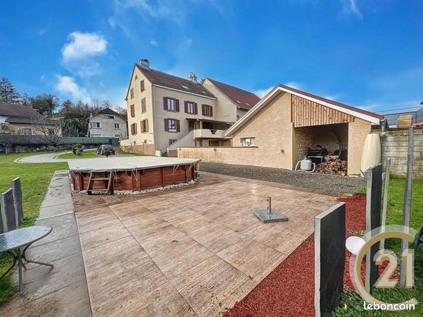 Maison 7 pièces 225 m²