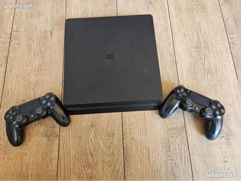 Play 4 + manette + 5 jeux (image 1)
