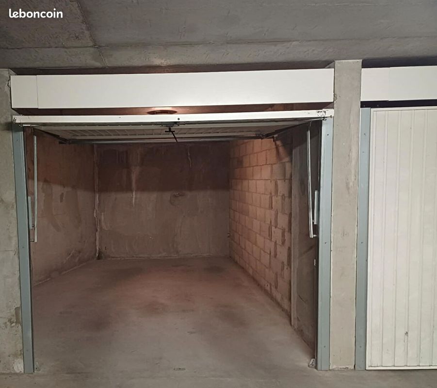 Parking/box LYON (image 2)