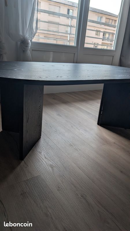 Table basse en bois noir (image 4)