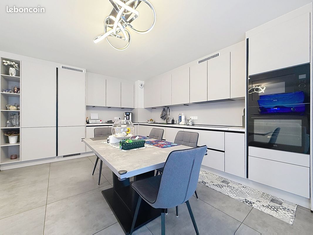 Maison 5 pièces 112 m² · à Zoufftgen · 112 m² · 550 000 €