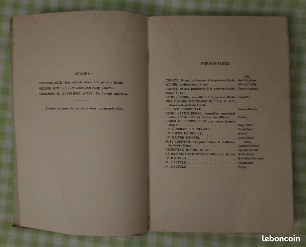 Pièce en quatre 1930 Livres