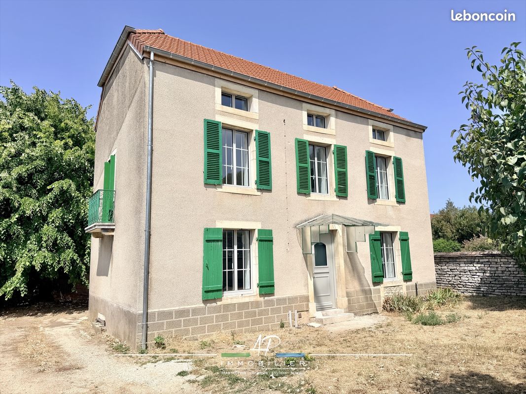 Maison 8 pièces 165 m² · à Asnières-lès-Dijon · 165 m² · 570 000 €