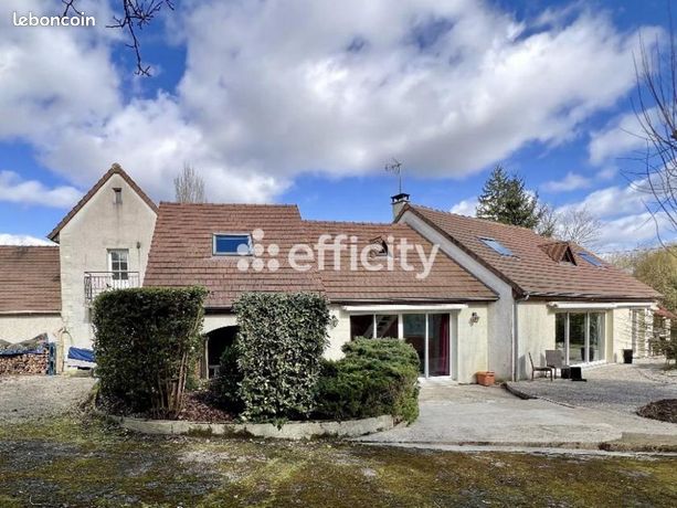 Maison 9 pièces 225 m²
