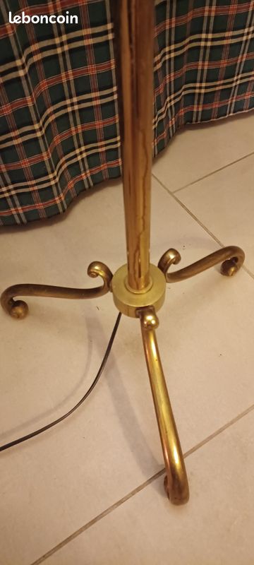 Lampadaire en laiton (image 2)