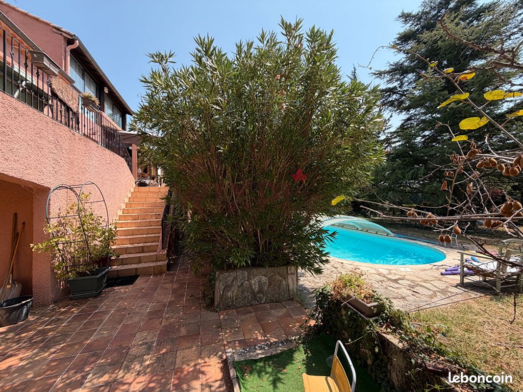Maison 8 pièces 174 m² · à Chabeuil · 174 m² · 445 000 €