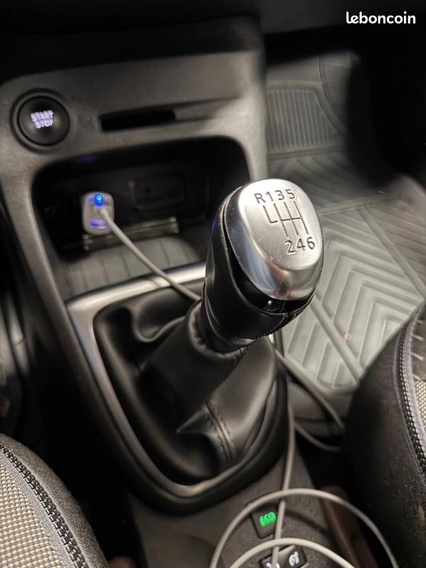 Renault Captur 1.3 TCE 130 INTENS (image 9)