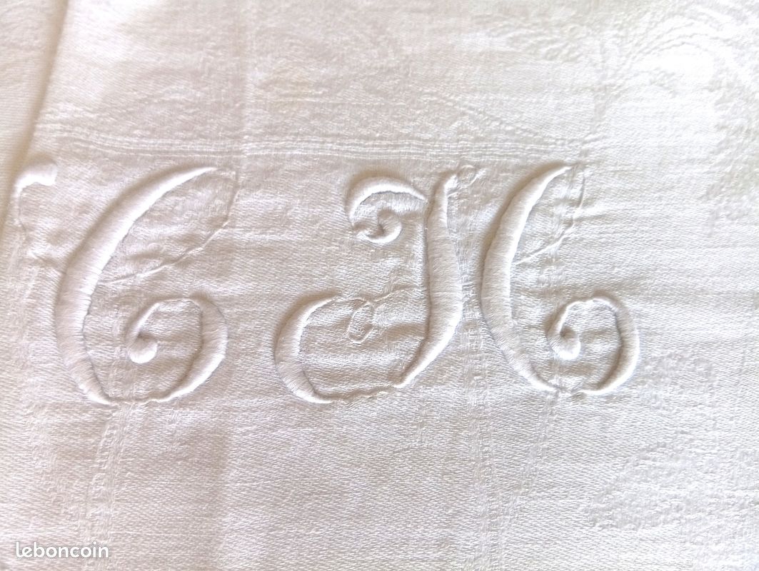 Ancienne nappe monogrammée en tissu damassé (image 3)