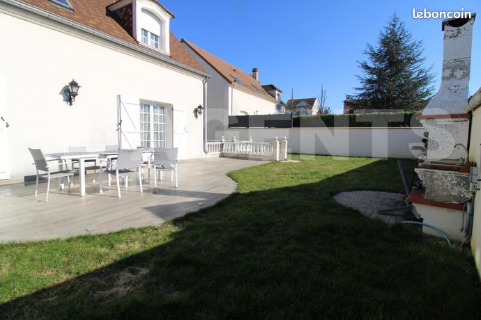 Maison 6 pièces 196 m²