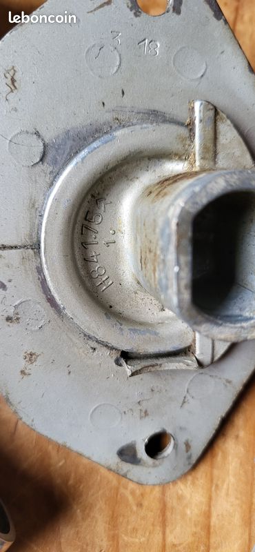 Pièces anciennes automobile (image 1)