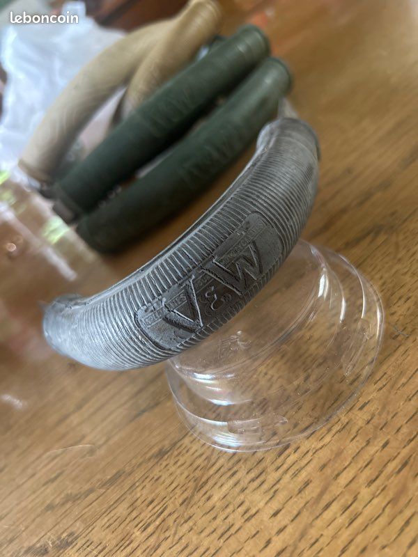 Poignée de selle (moto ancienne) (image 1)