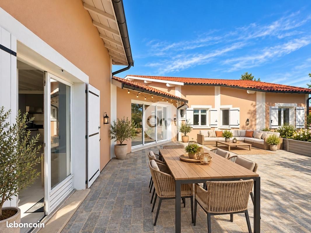 Maison 5 pièces 210 m² · à Saint-Laurent-d'Agny · 210 m² · 660 000 €