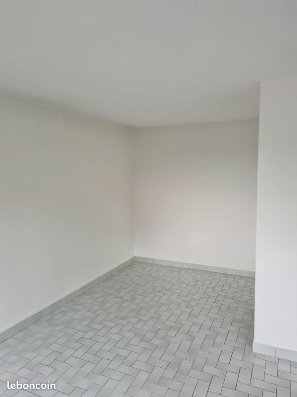 Appartement 1 pièce 27 m² · au Vésinet · 27 m² · 800 €/mois
