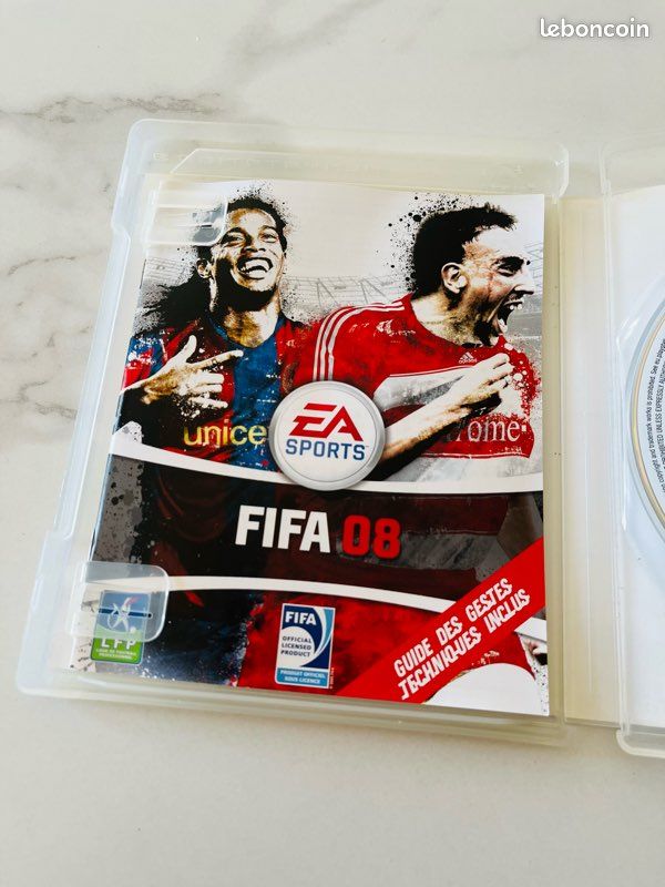 Jeu FIFA 08 PlayStation 3 - Version Française - Complet En Boîte - Très Bon état