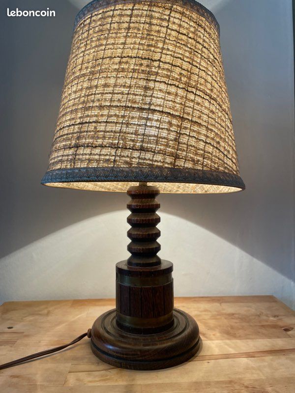 Lampe vintage en bois (image 1)
