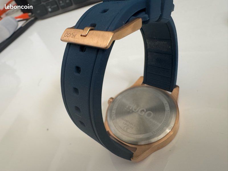 Montre HUGO BOSS Homme – Édition élégante or/bleu – Neuve