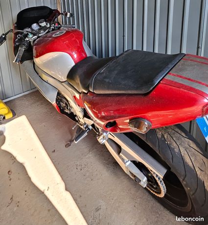 Flanc Arrière Droit Pour Yamaha YZF 1000 Thunderace (1996-1998) - Pièce D'occasion - Japon