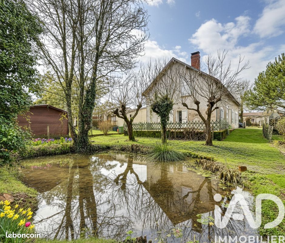 Maison 3 pièces 100 m² · à Saint-Laurent-des-Hommes · 100 m² · 139 000 €