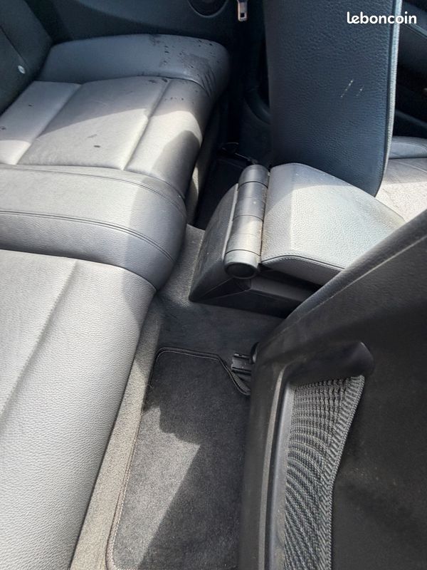 BMW 118i e88 143ch Luxe (image 9)