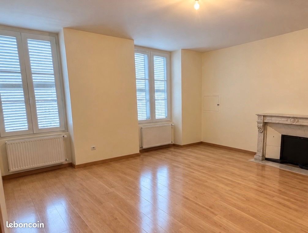 Appartement 3 pièces 115 m² · à Lons-le-Saunier · 115 m² · 710 €/mois