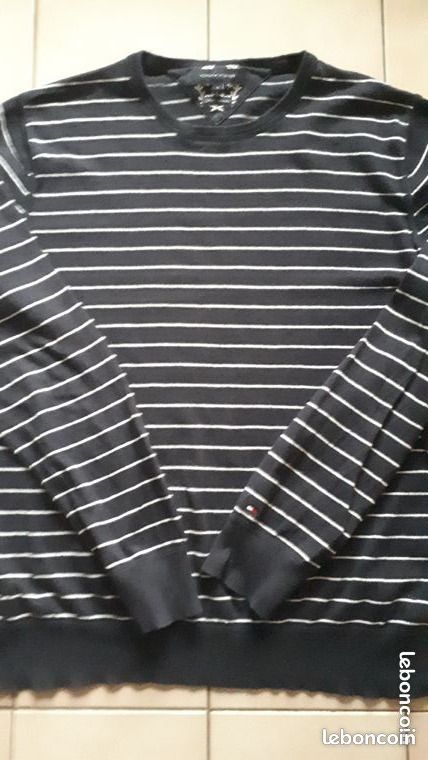 Pull bleu à rayures Tommy Hilfiger taille L (image 2)