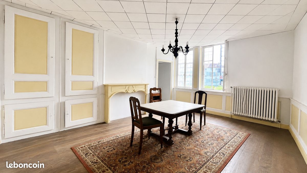 Maison 10 pièces 217 m² · à Rambervillers · 217 m² · 28 000 €