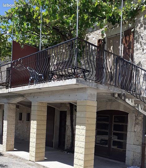 GITE dans MAISON en PIERRE entre VOGÜE et BALAZUC – BAIGNADE en RIVIERE ARDECHE à 200m (image 1)