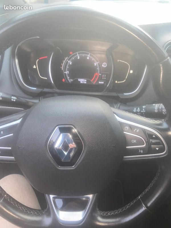 RENAULT SCÉNIC IV 1.3 TCe 140 FAP INTENS EDC – Essence – Boîte automatique (image 1)