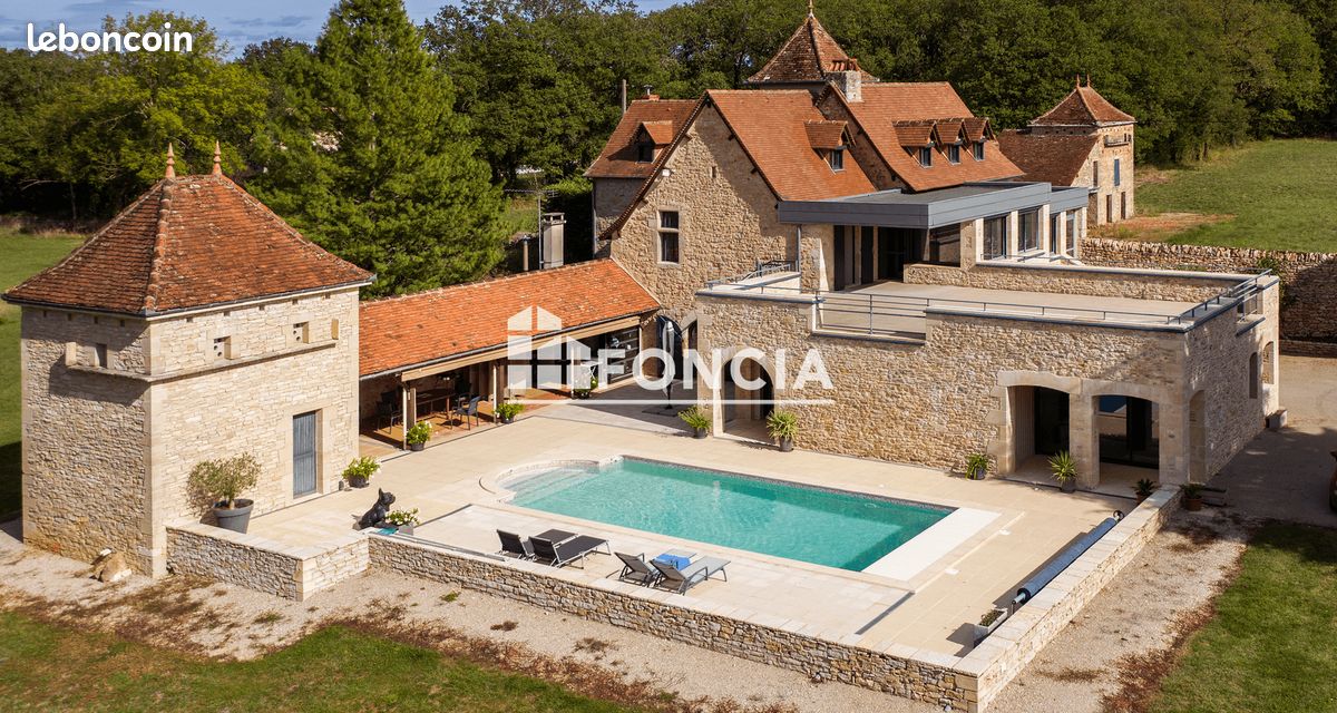 Maison 7 pièces 349 m² · à Villeneuve · 349 m² · 660 000 €