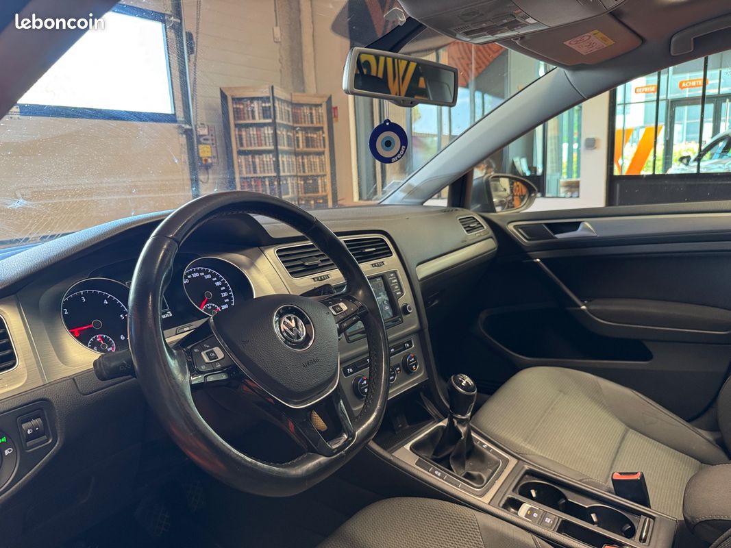 Volkswagen golf 1.6 tdi 110 bluemotion confort line toit ouvrant (image 23)