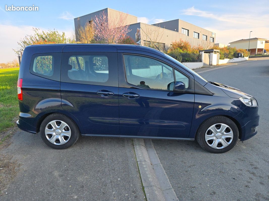 FORD TOURNEO COURIER 1.6 TDCi 95 Trend (image 3)