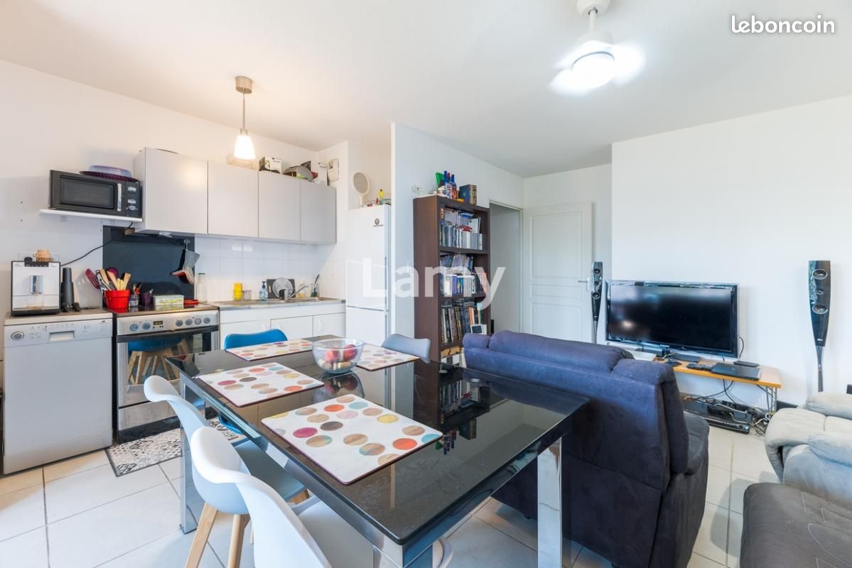 Appartement 2 pièces 41 m² · à Décines-Charpieu · 41 m² · 165 000 €