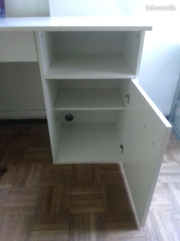 Bureau blanc avec rangement bon état (image 3)